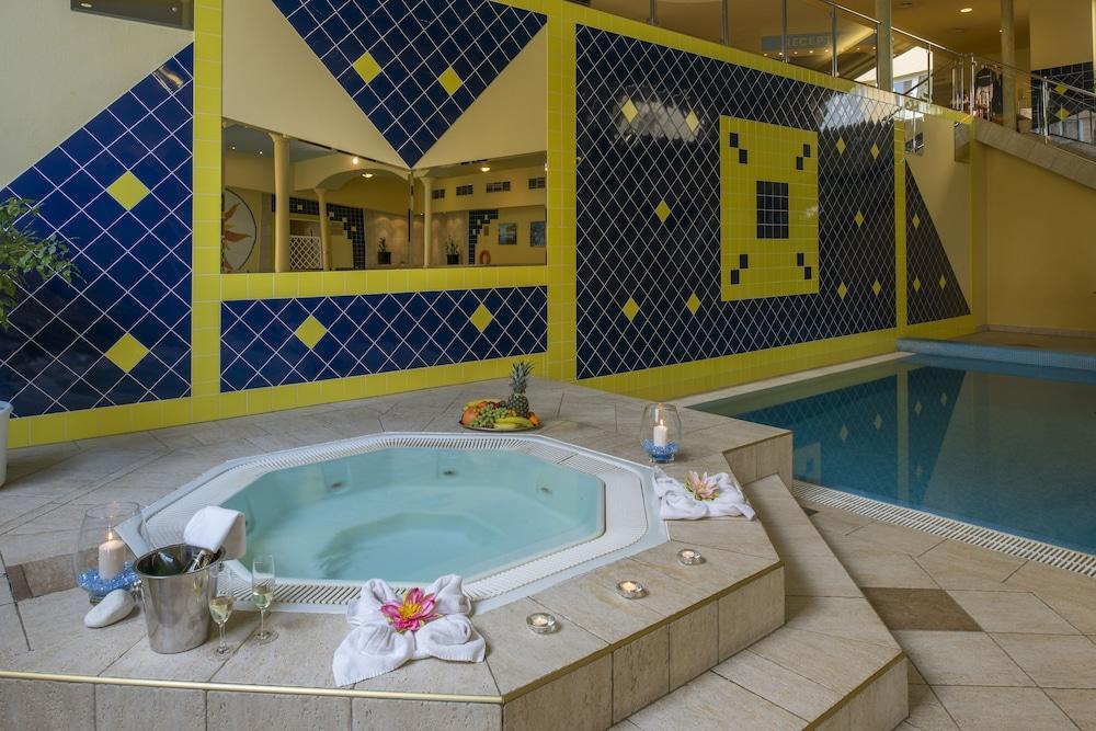 Easy Star Hotel Praag Buitenkant foto