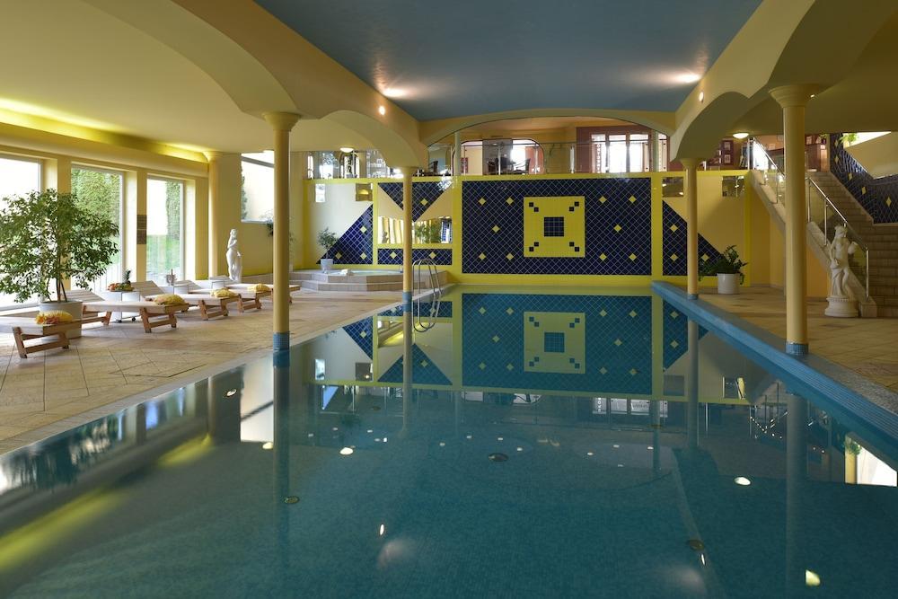 Easy Star Hotel Praag Buitenkant foto