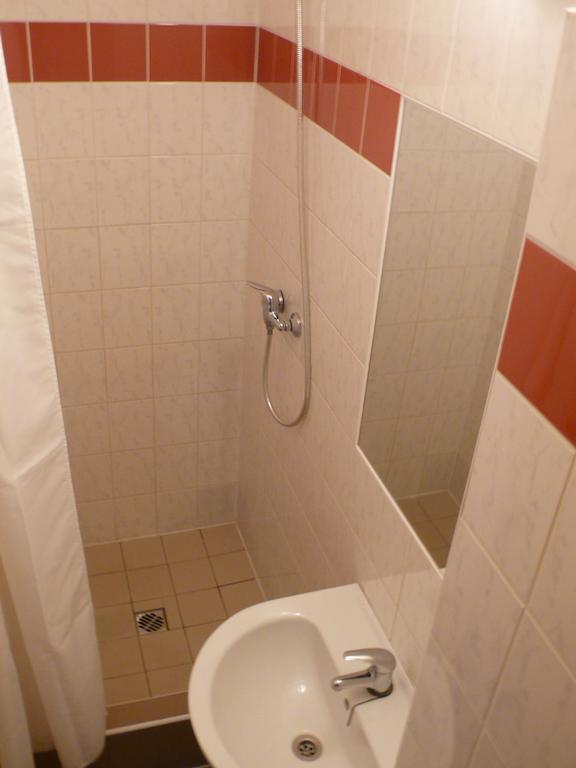 Easy Star Hotel Praag Kamer foto