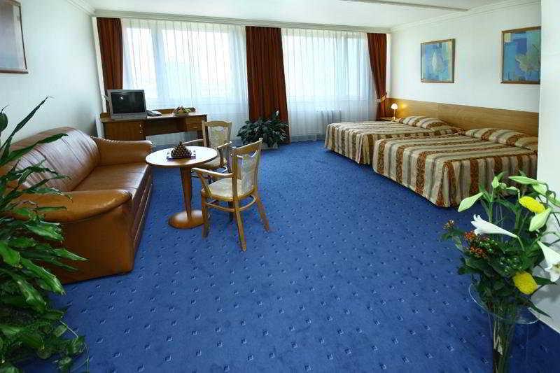 Easy Star Hotel Praag Buitenkant foto