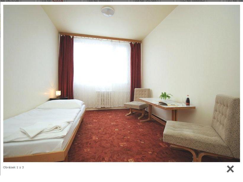 Easy Star Hotel Praag Buitenkant foto
